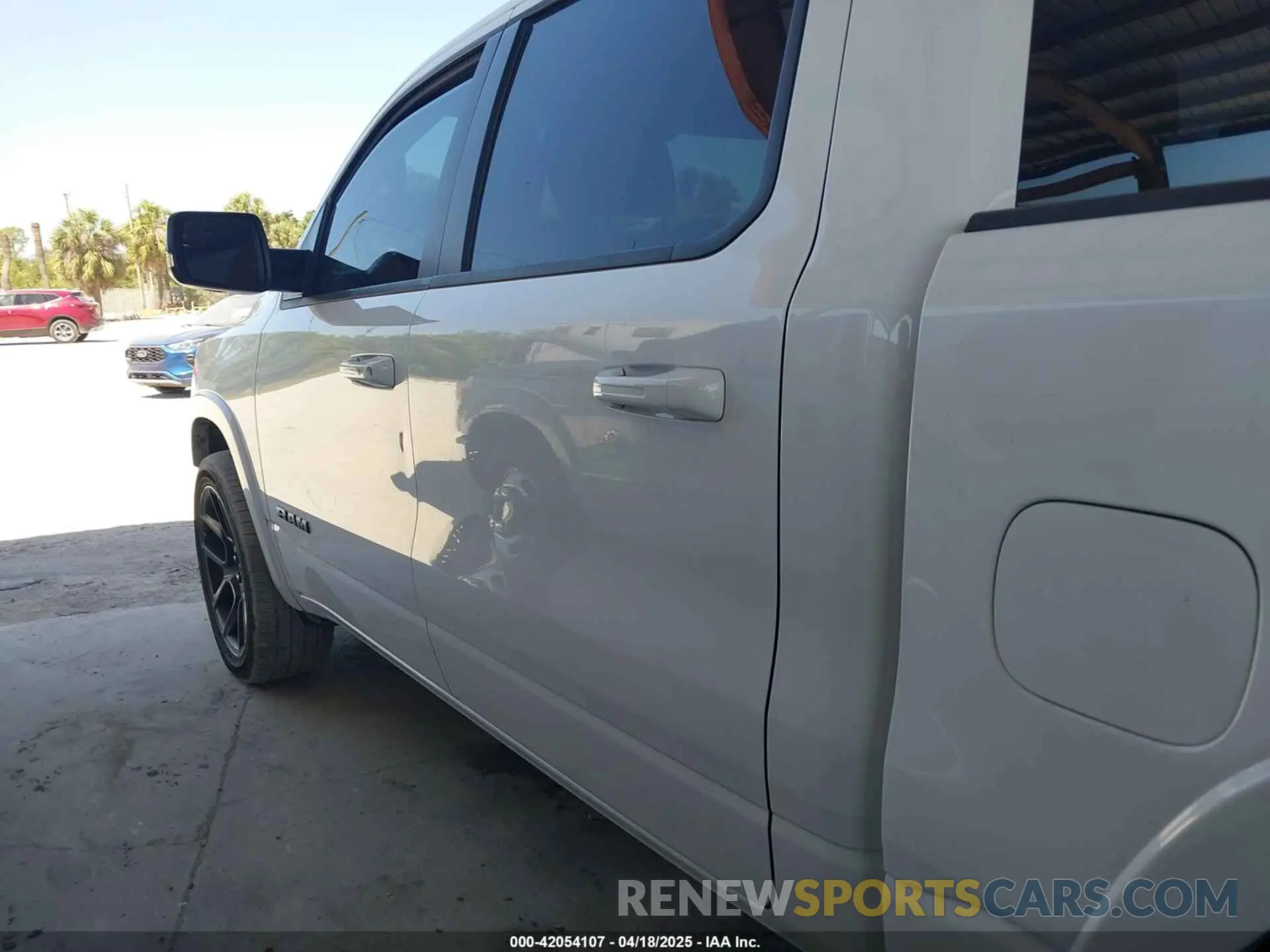 14 fotografías del automóvil dañado 1C6RREJTXMN794380 RAM 1500 2021