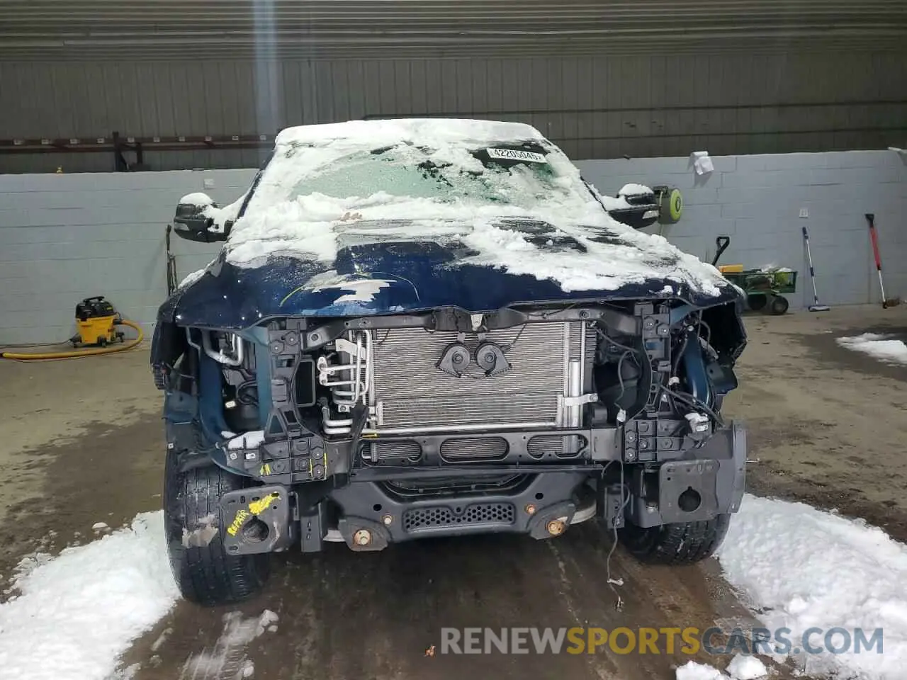 5 fotografías del automóvil dañado 1C6RRFBG7MN742566 RAM 1500 2021