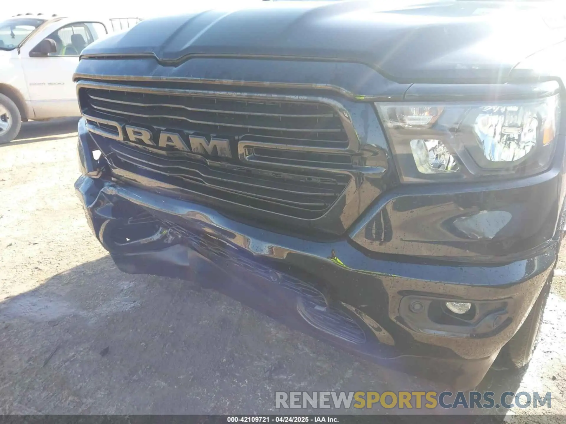 17 fotografías del automóvil dañado 1C6RRFFG2MN547923 RAM 1500 2021