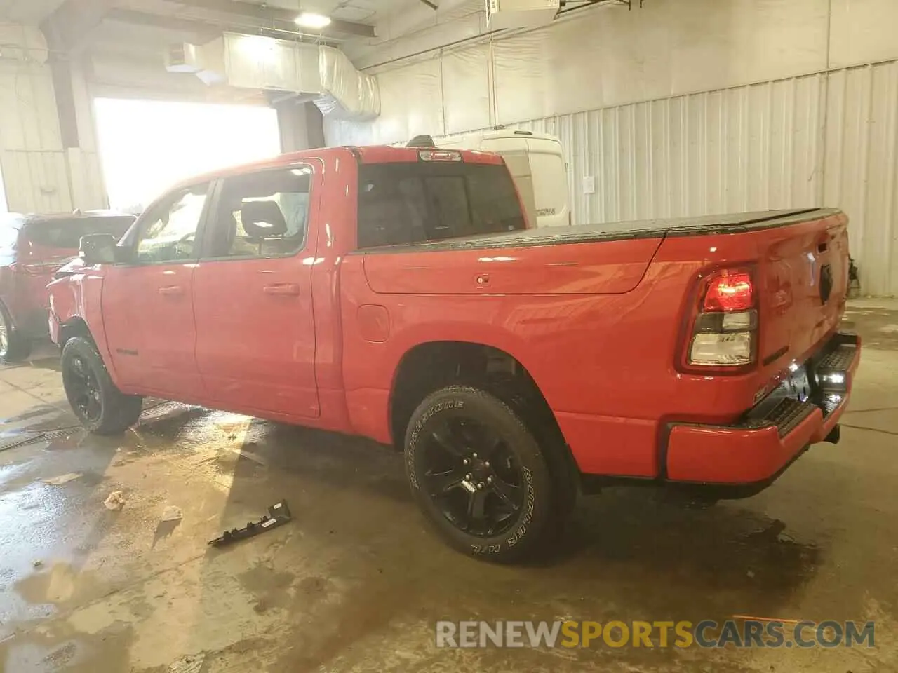 2 fotografías del automóvil dañado 1C6RRFFG4MN521257 RAM 1500 2021