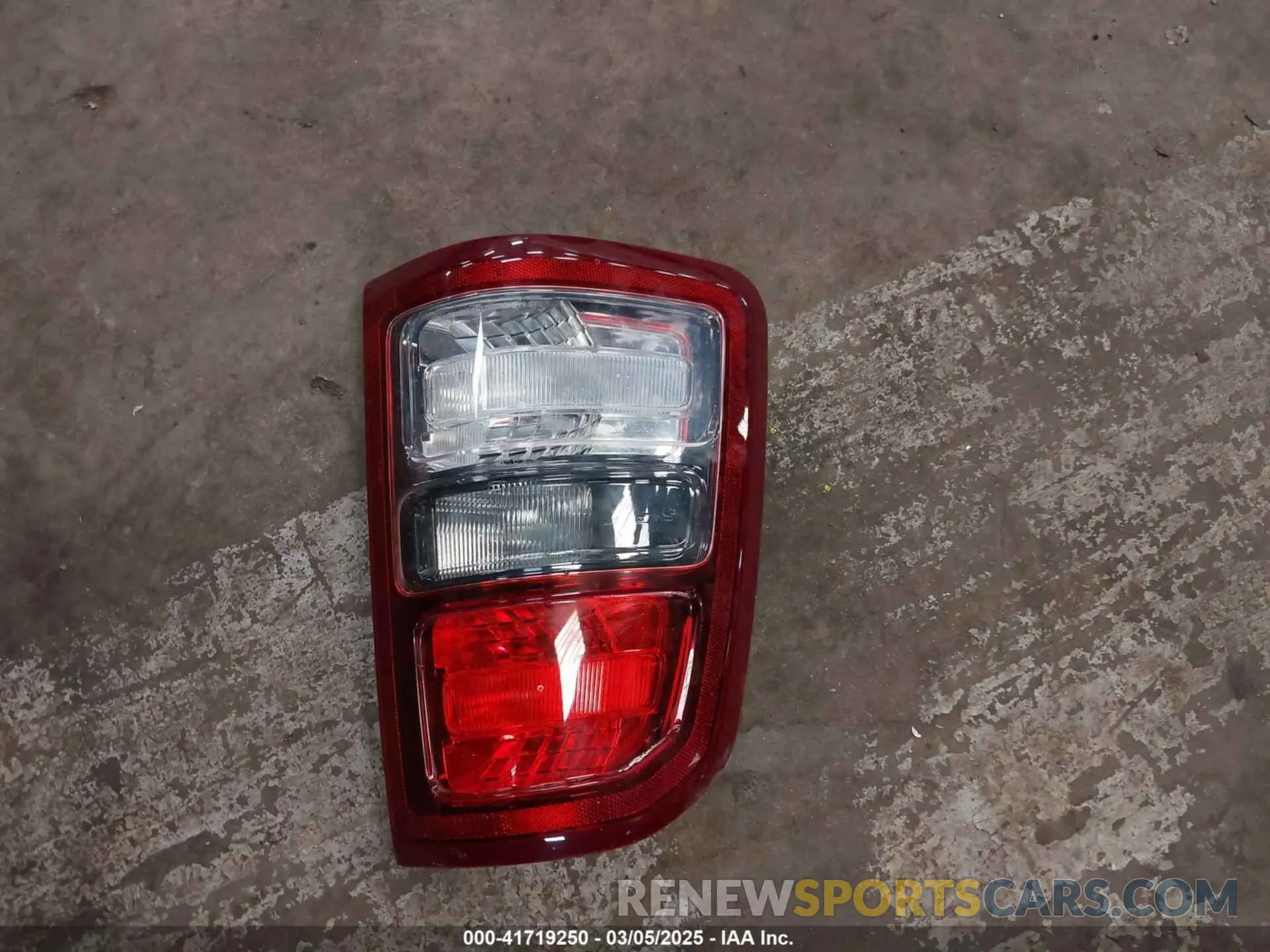 12 fotografías del automóvil dañado 1C6RRFFG6MN621716 RAM 1500 2021