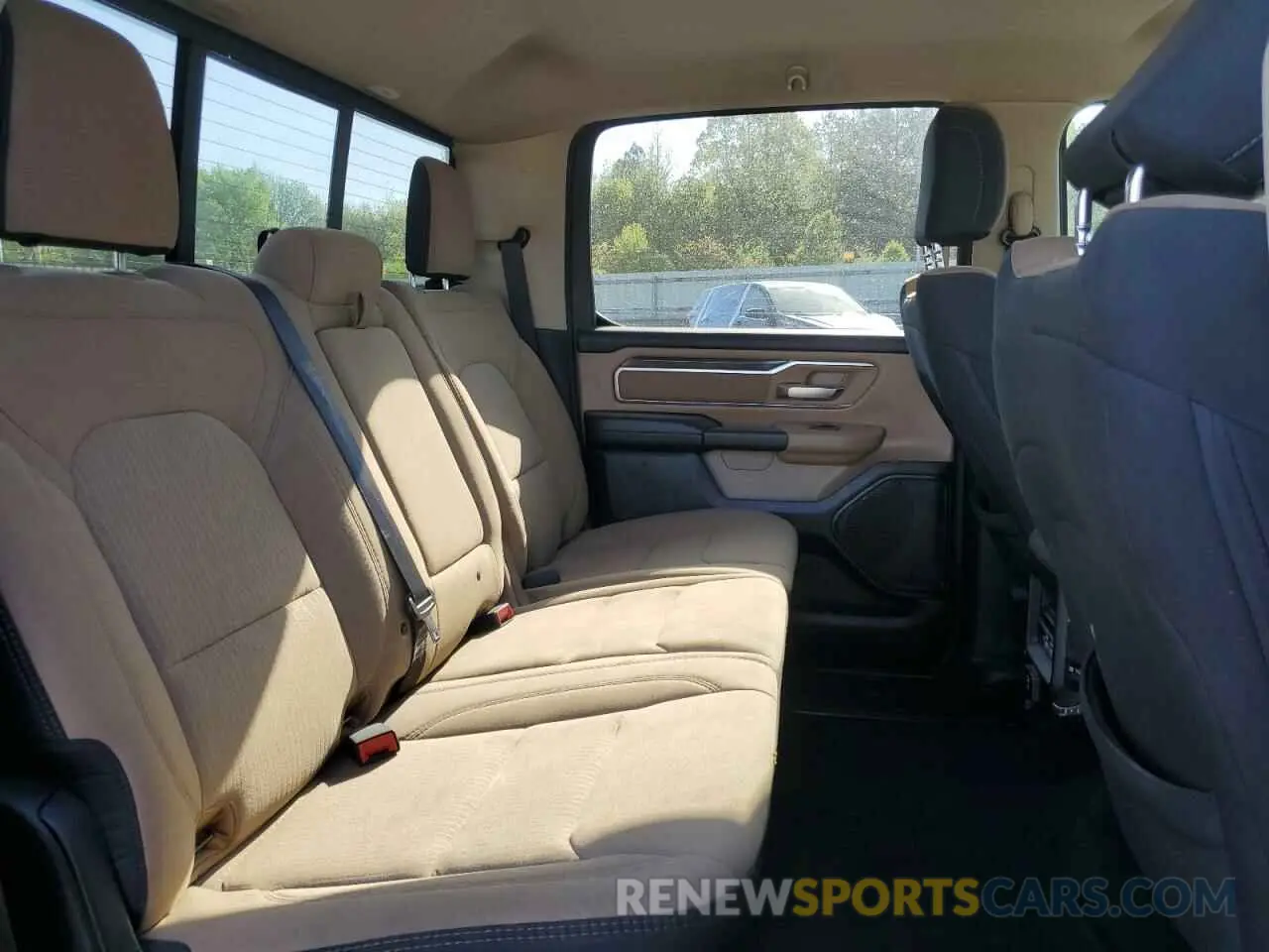 10 fotografías del automóvil dañado 1C6RRFFG8MN610491 RAM 1500 2021
