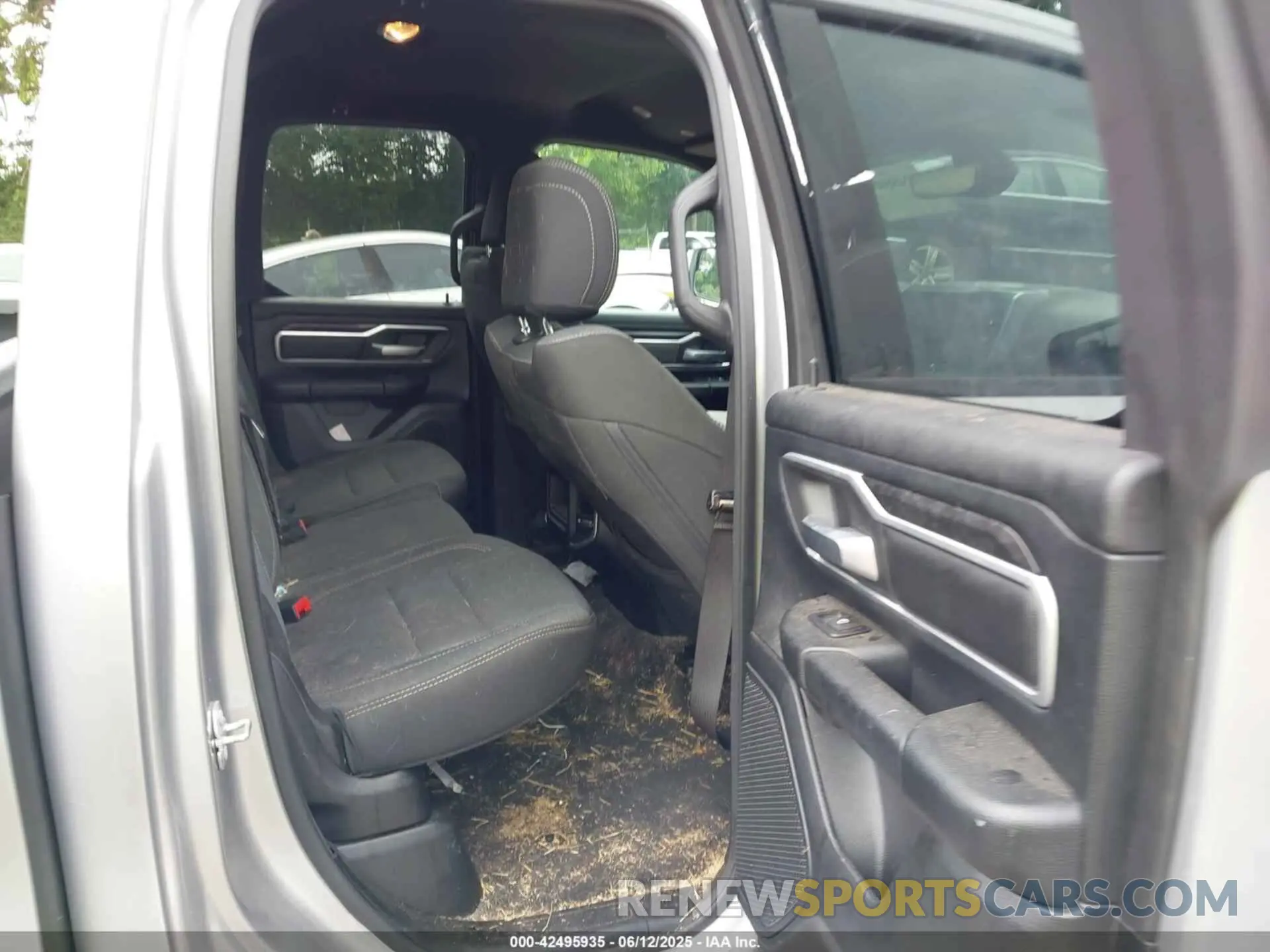 8 fotografías del automóvil dañado 1C6SRFBT1MN727401 RAM 1500 2021