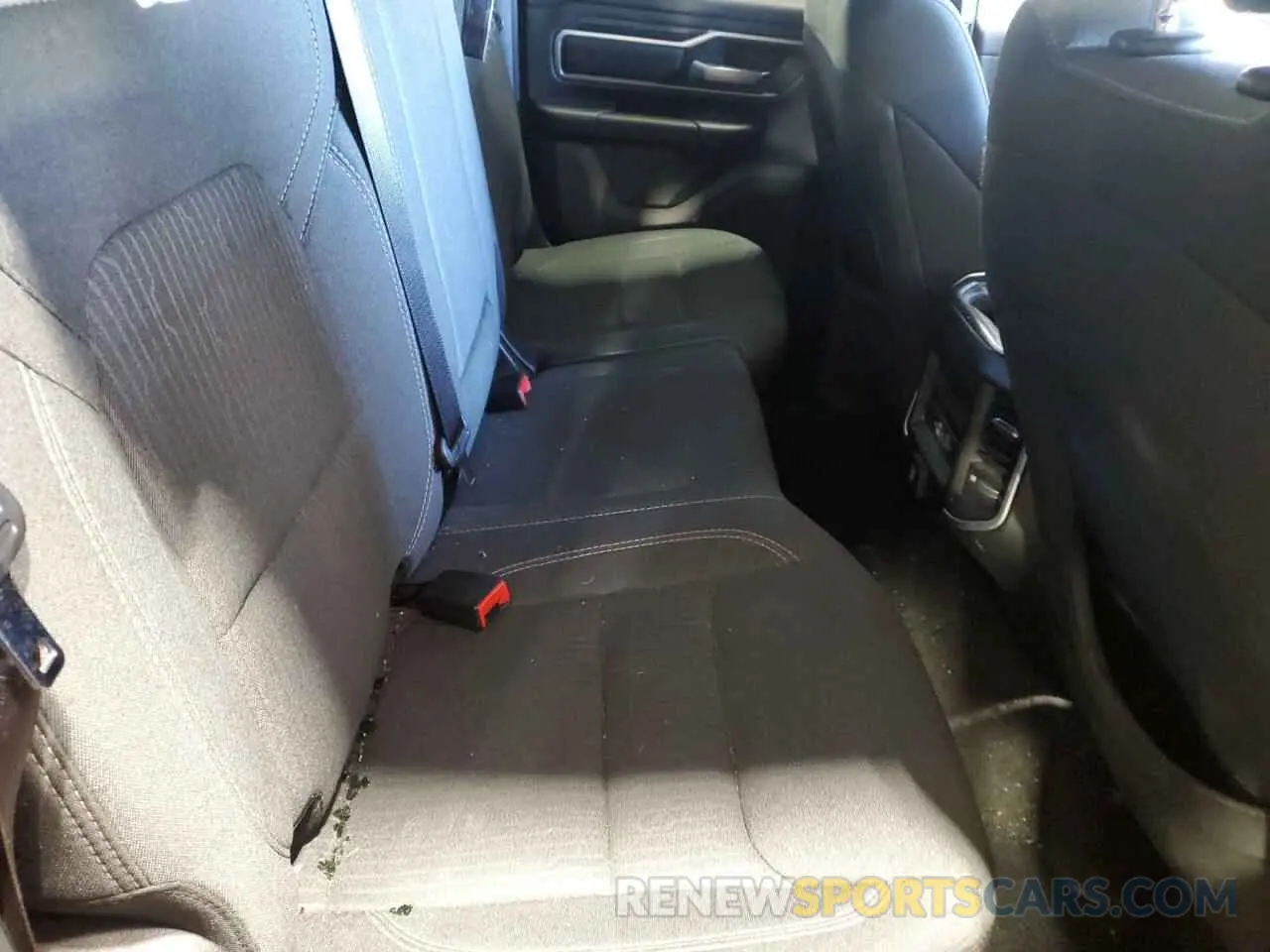 11 fotografías del automóvil dañado 1C6SRFBT1MN798825 RAM 1500 2021