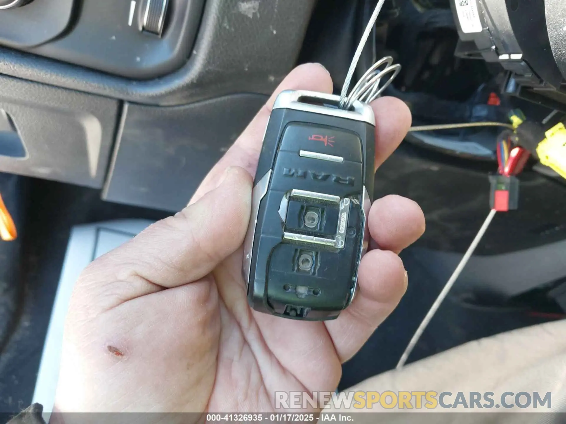 11 fotografías del automóvil dañado 1C6SRFBT5MN760207 RAM 1500 2021