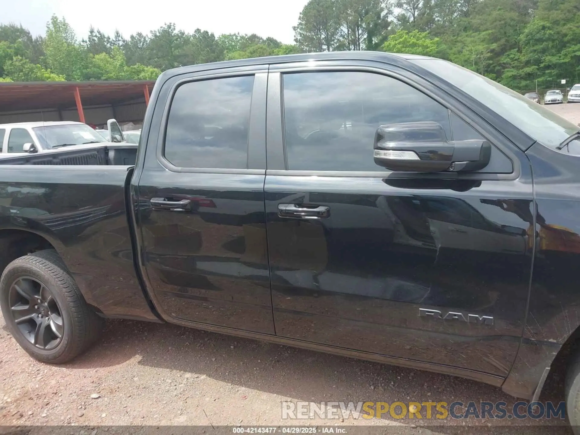 12 fotografías del automóvil dañado 1C6SRFBTXMN561041 RAM 1500 2021