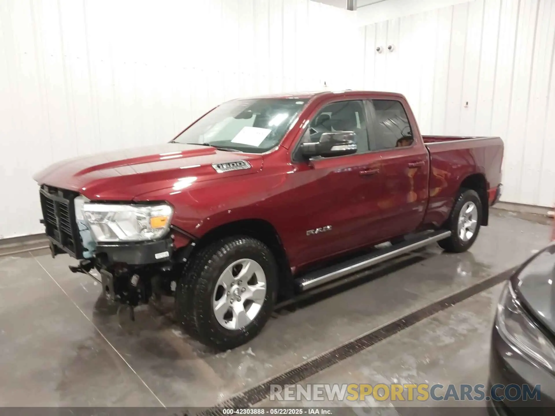 2 fotografías del automóvil dañado 1C6SRFBTXMN732628 RAM 1500 2021