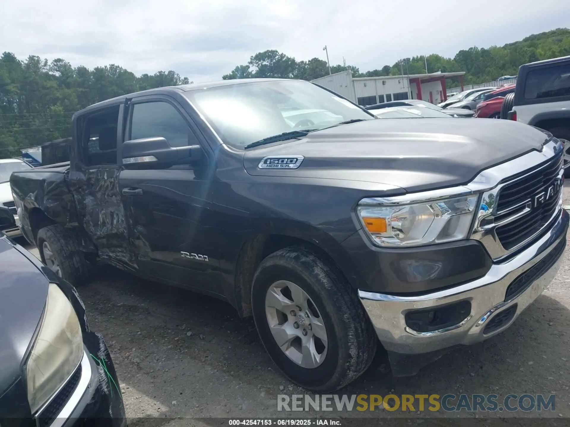 13 fotografías del automóvil dañado 1C6SRFFT1MN632606 RAM 1500 2021