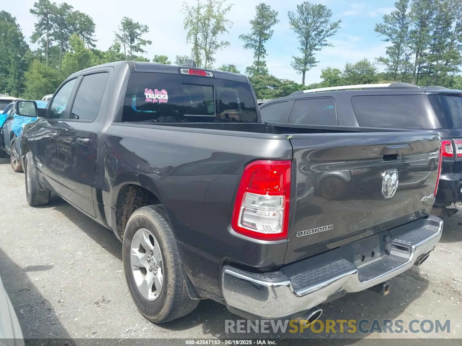 3 fotografías del automóvil dañado 1C6SRFFT1MN632606 RAM 1500 2021