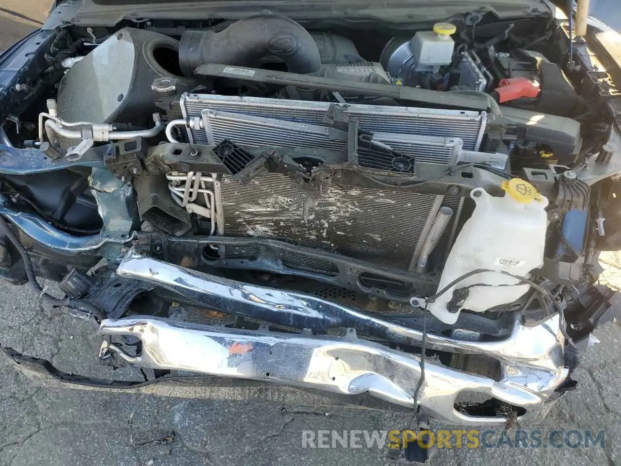 11 fotografías del automóvil dañado 1C6SRFFT3MN642148 RAM 1500 2021