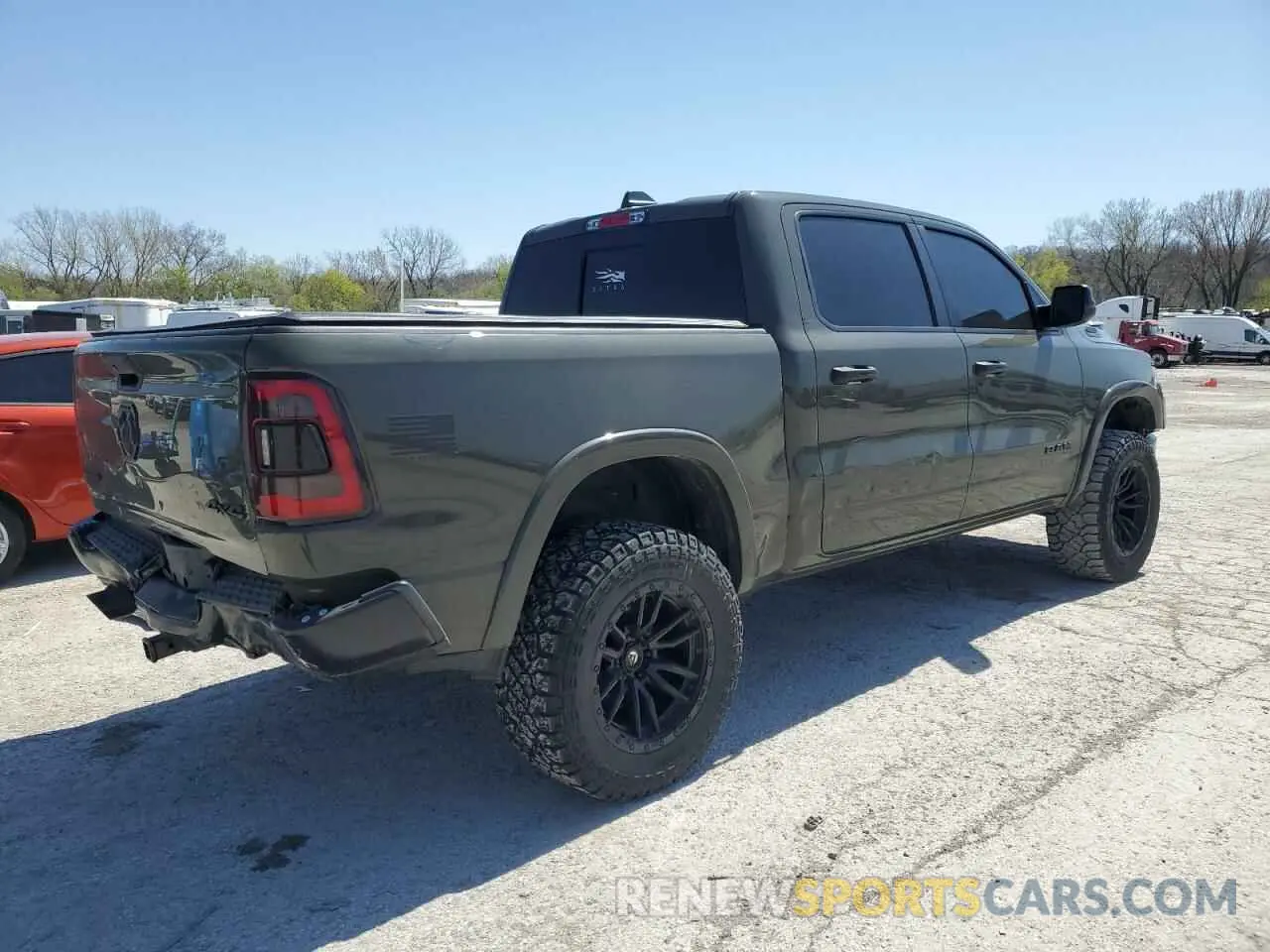3 fotografías del automóvil dañado 1C6SRFFT3MN669527 RAM 1500 2021