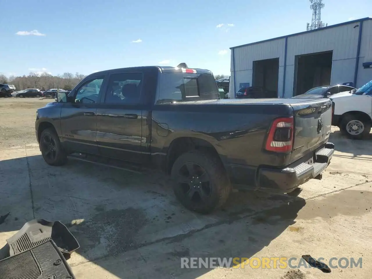 2 fotografías del automóvil dañado 1C6SRFFT4MN681069 RAM 1500 2021