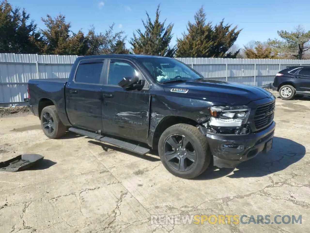 4 fotografías del automóvil dañado 1C6SRFFT4MN681069 RAM 1500 2021