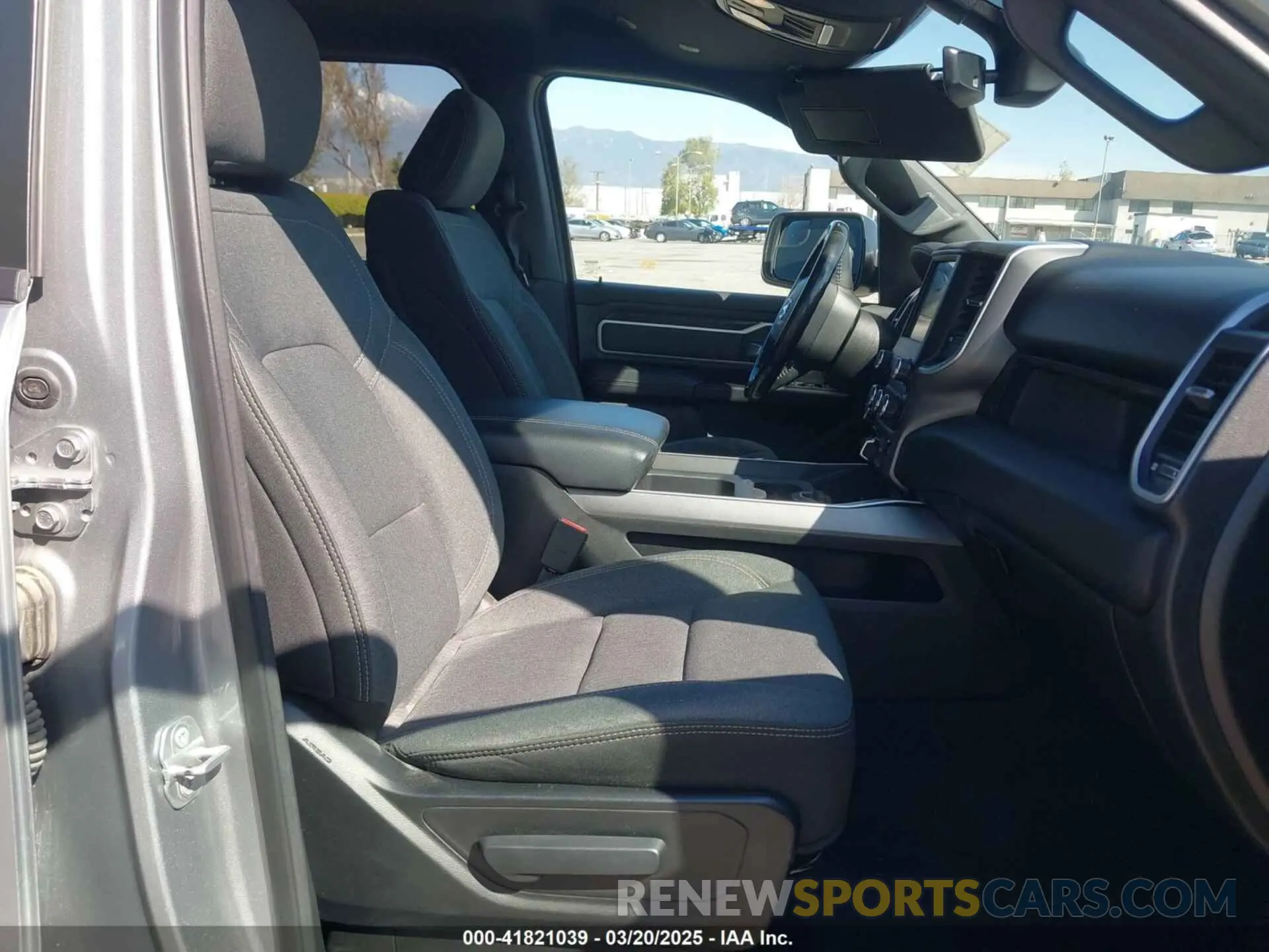5 fotografías del automóvil dañado 1C6SRFFT4MN688152 RAM 1500 2021