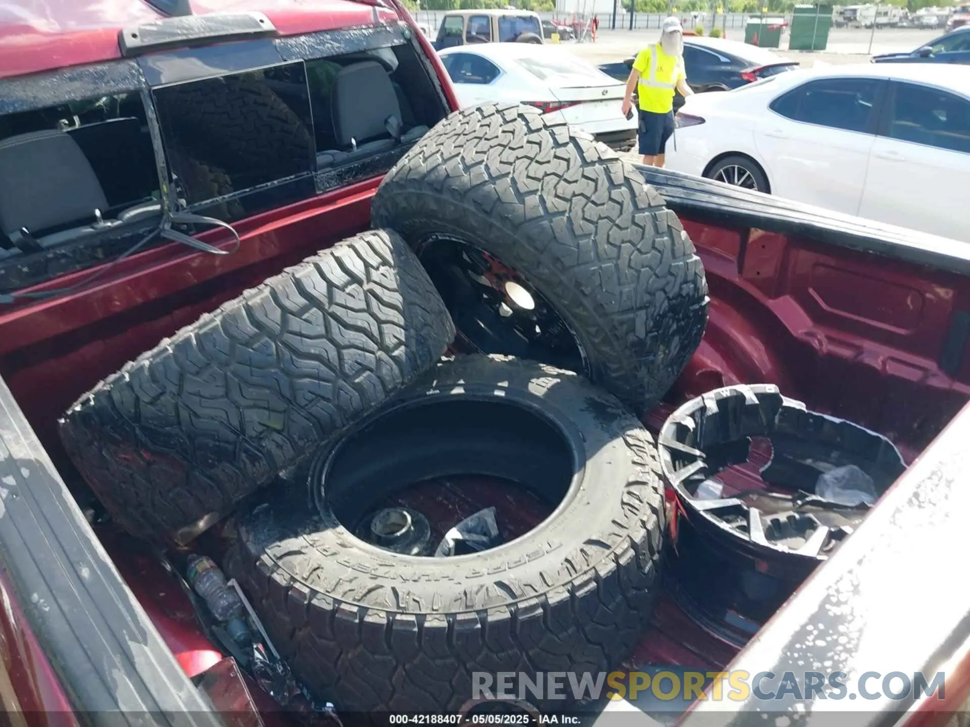 11 fotografías del automóvil dañado 1C6SRFFT4MN808354 RAM 1500 2021