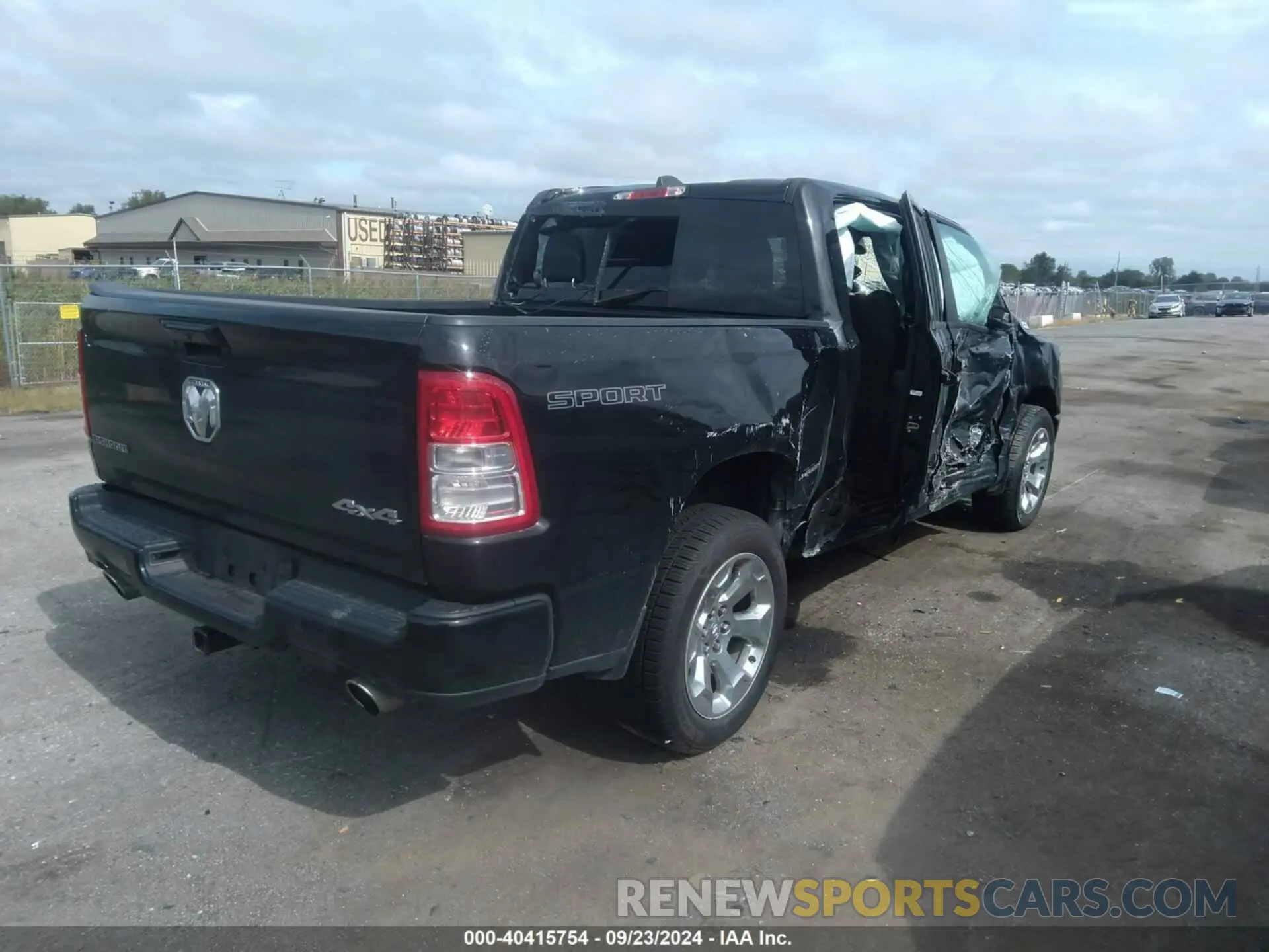 4 fotografías del automóvil dañado 1C6SRFFT5MN778054 RAM 1500 2021