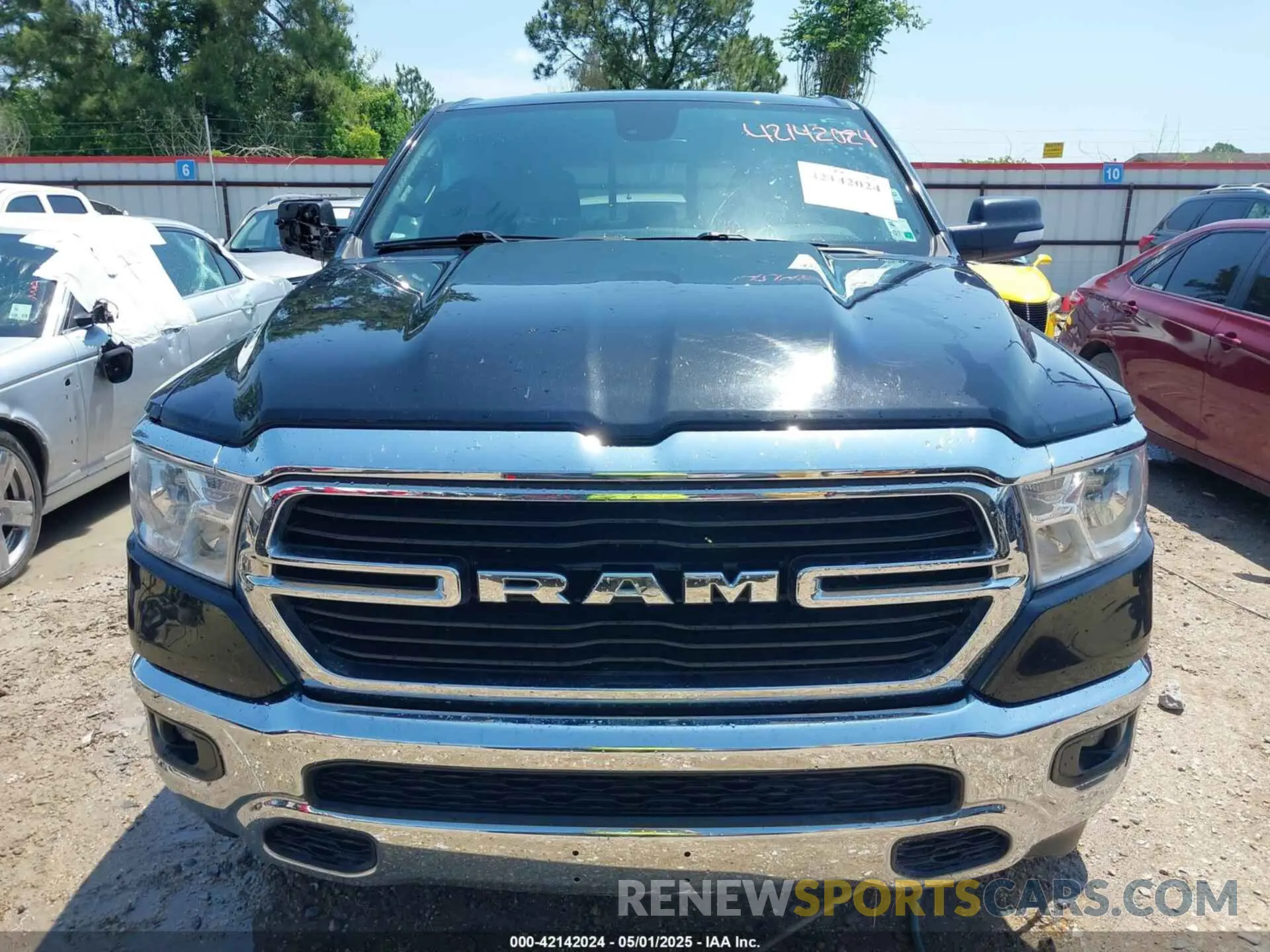 12 fotografías del automóvil dañado 1C6SRFFT6MN565064 RAM 1500 2021