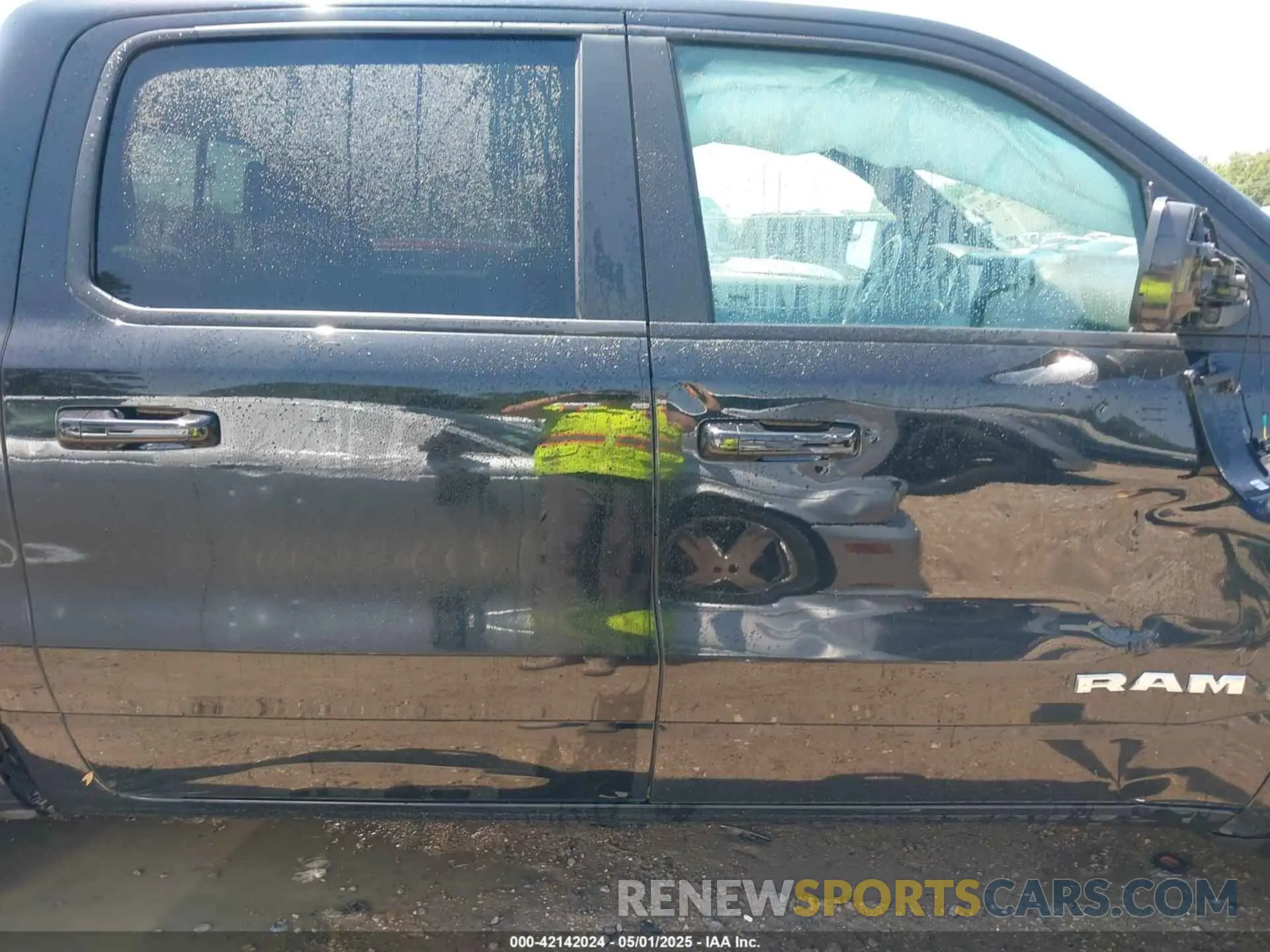 13 fotografías del automóvil dañado 1C6SRFFT6MN565064 RAM 1500 2021