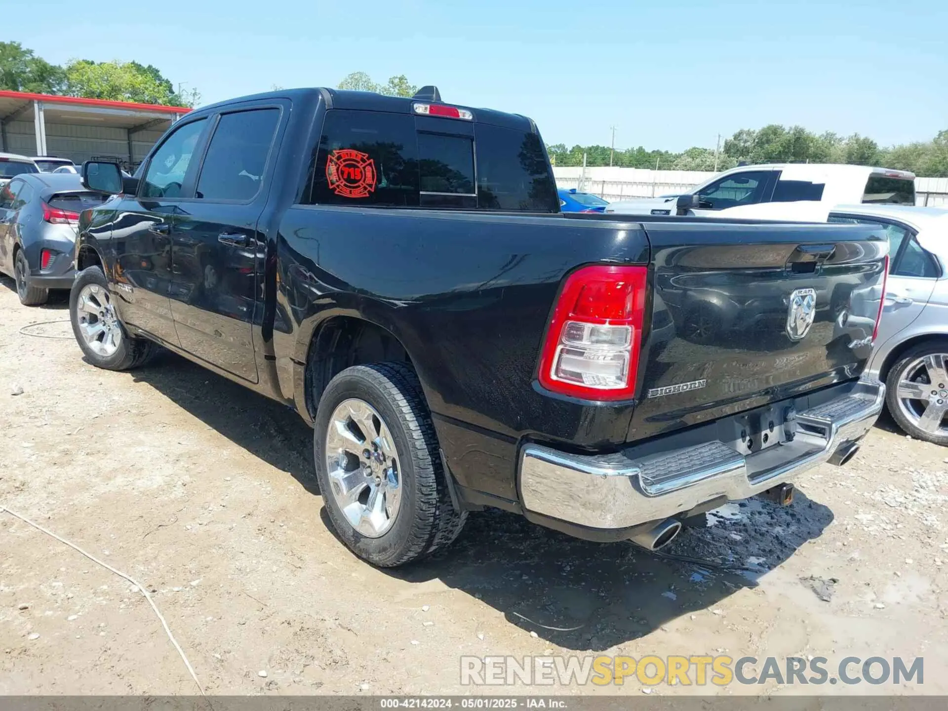 3 fotografías del automóvil dañado 1C6SRFFT6MN565064 RAM 1500 2021