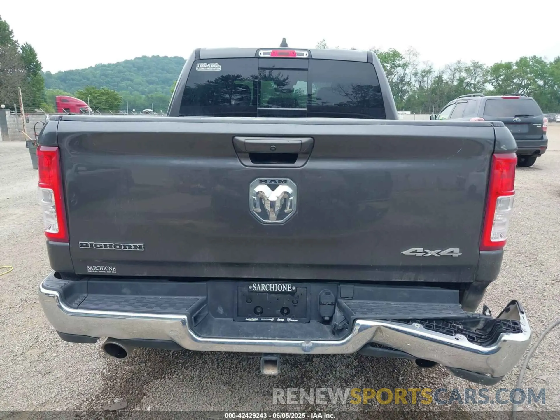 17 fotografías del automóvil dañado 1C6SRFFT6MN646291 RAM 1500 2021