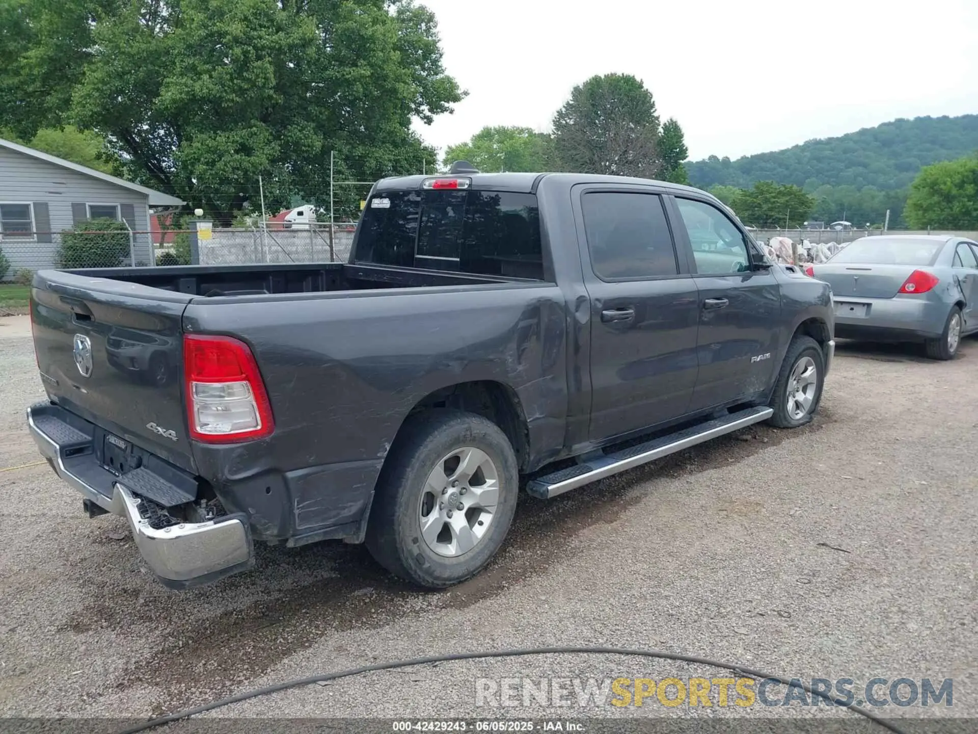 4 fotografías del automóvil dañado 1C6SRFFT6MN646291 RAM 1500 2021