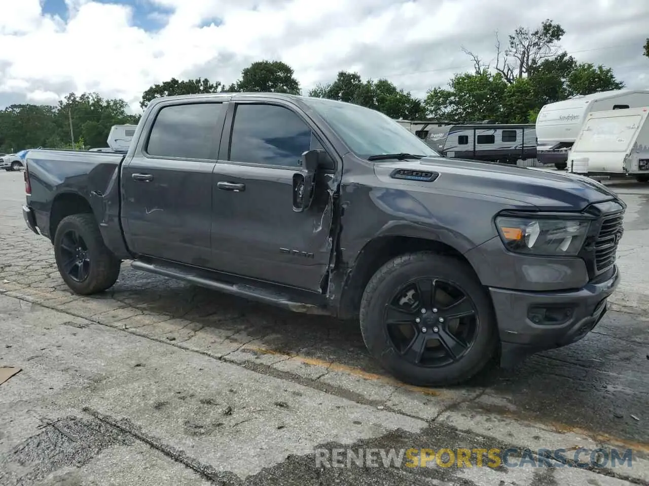 4 fotografías del automóvil dañado 1C6SRFFT6MN647683 RAM 1500 2021