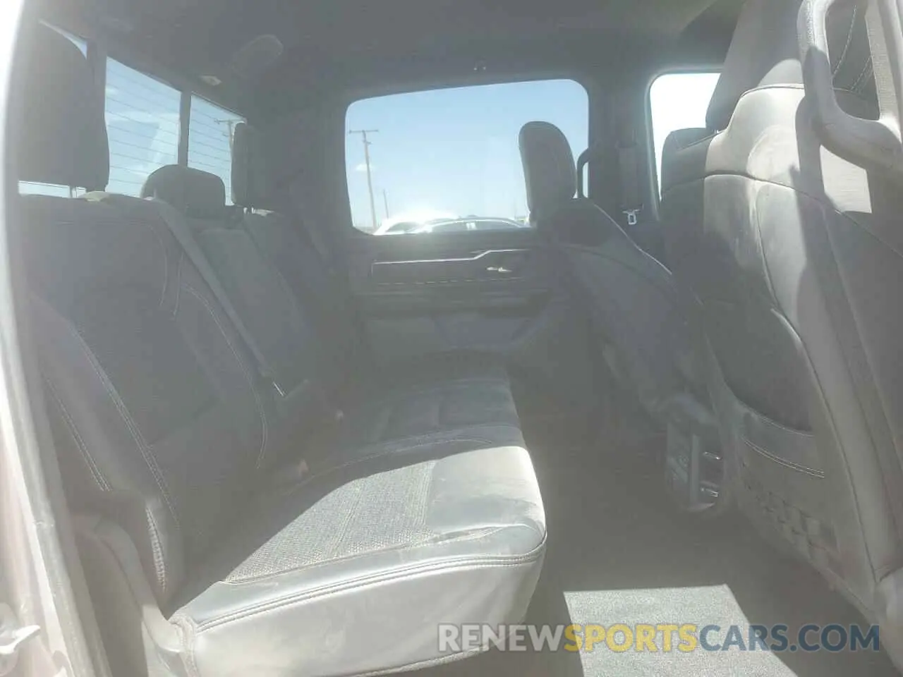 11 fotografías del automóvil dañado 1C6SRFFT7MN577773 RAM 1500 2021