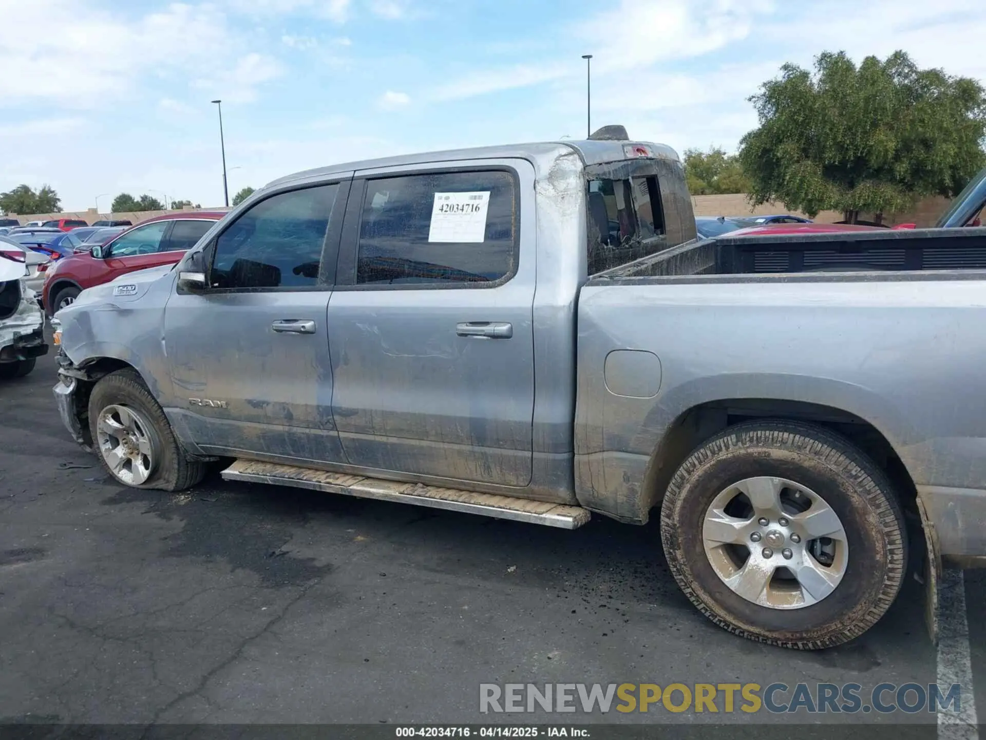 14 fotografías del automóvil dañado 1C6SRFFT7MN632402 RAM 1500 2021