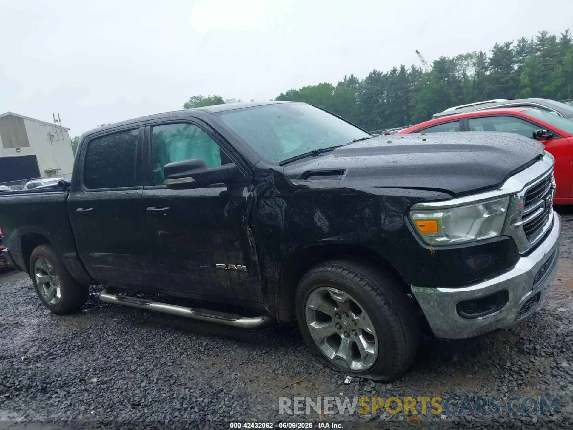 13 fotografías del automóvil dañado 1C6SRFFT7MN633940 RAM 1500 2021