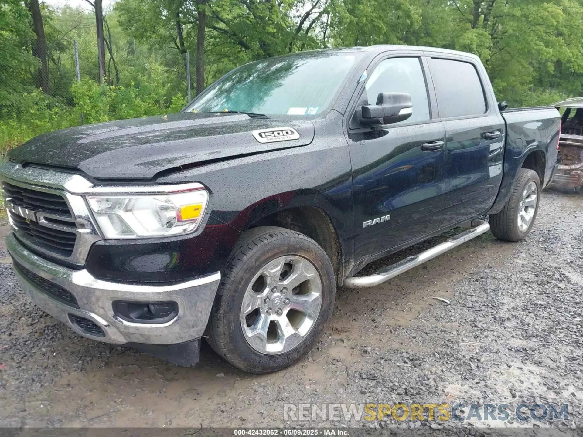 2 fotografías del automóvil dañado 1C6SRFFT7MN633940 RAM 1500 2021