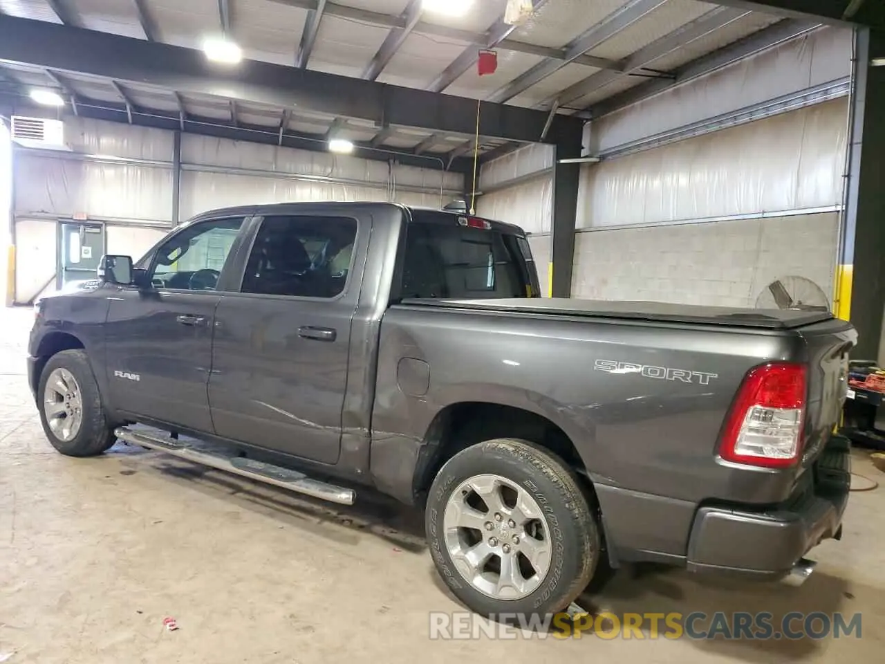2 fotografías del automóvil dañado 1C6SRFFT7MN652939 RAM 1500 2021