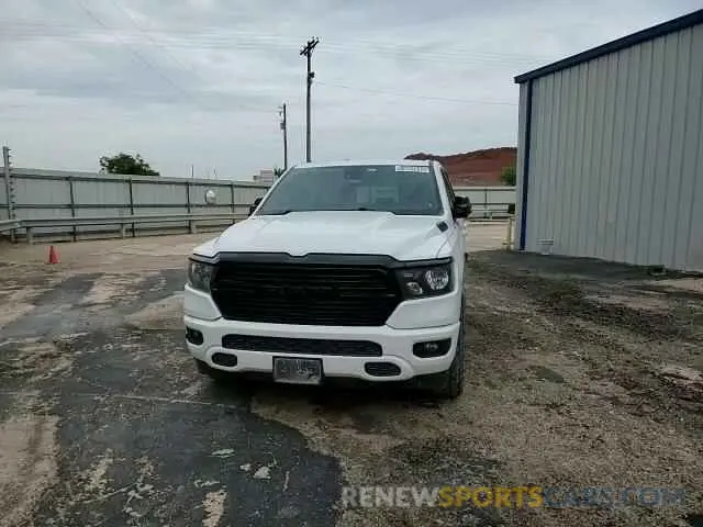 13 fotografías del automóvil dañado 1C6SRFFT8MN586451 RAM 1500 2021