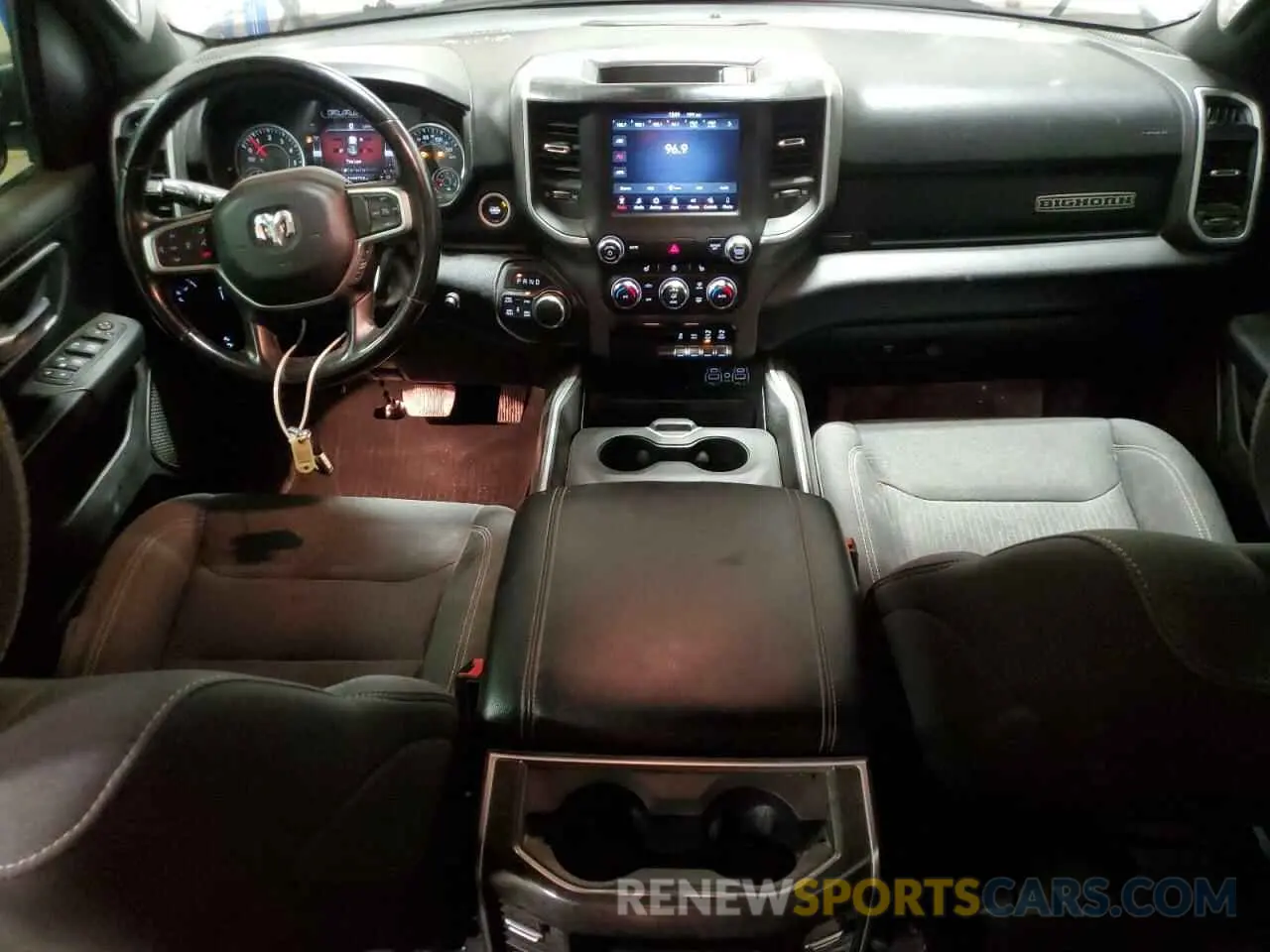 8 fotografías del automóvil dañado 1C6SRFFT8MN586451 RAM 1500 2021