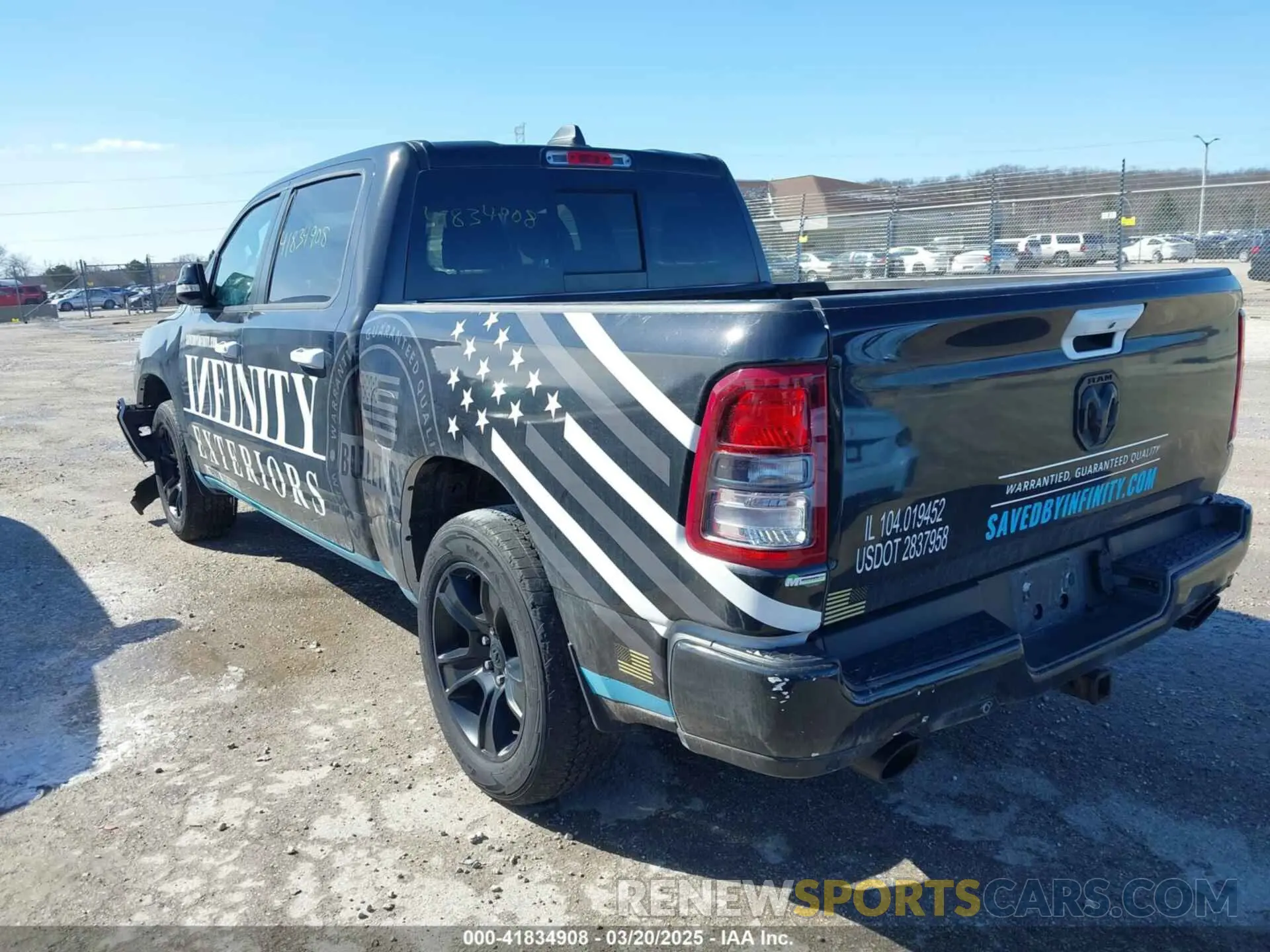3 fotografías del automóvil dañado 1C6SRFFT8MN598163 RAM 1500 2021
