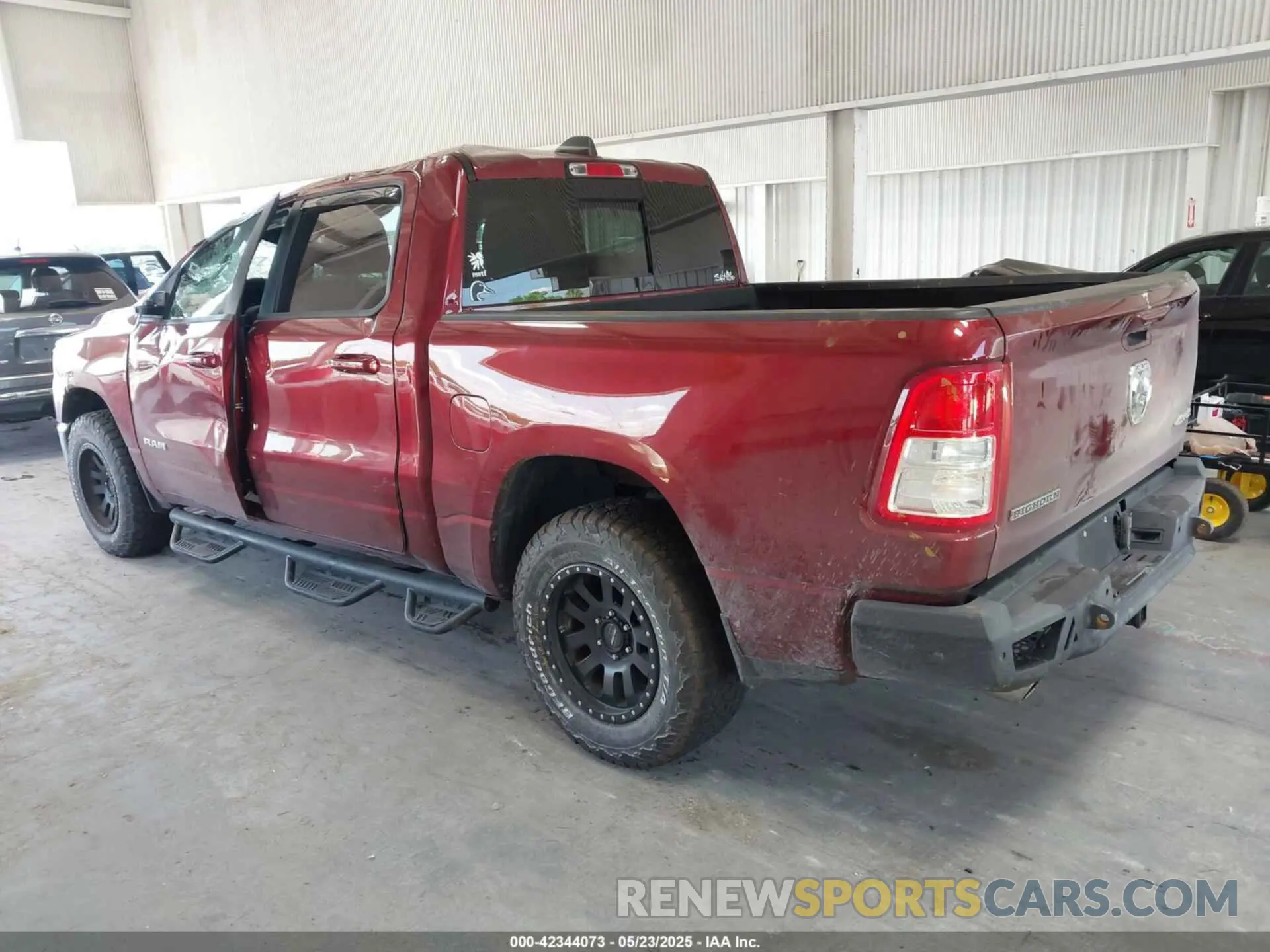 3 fotografías del automóvil dañado 1C6SRFFT9MN676871 RAM 1500 2021