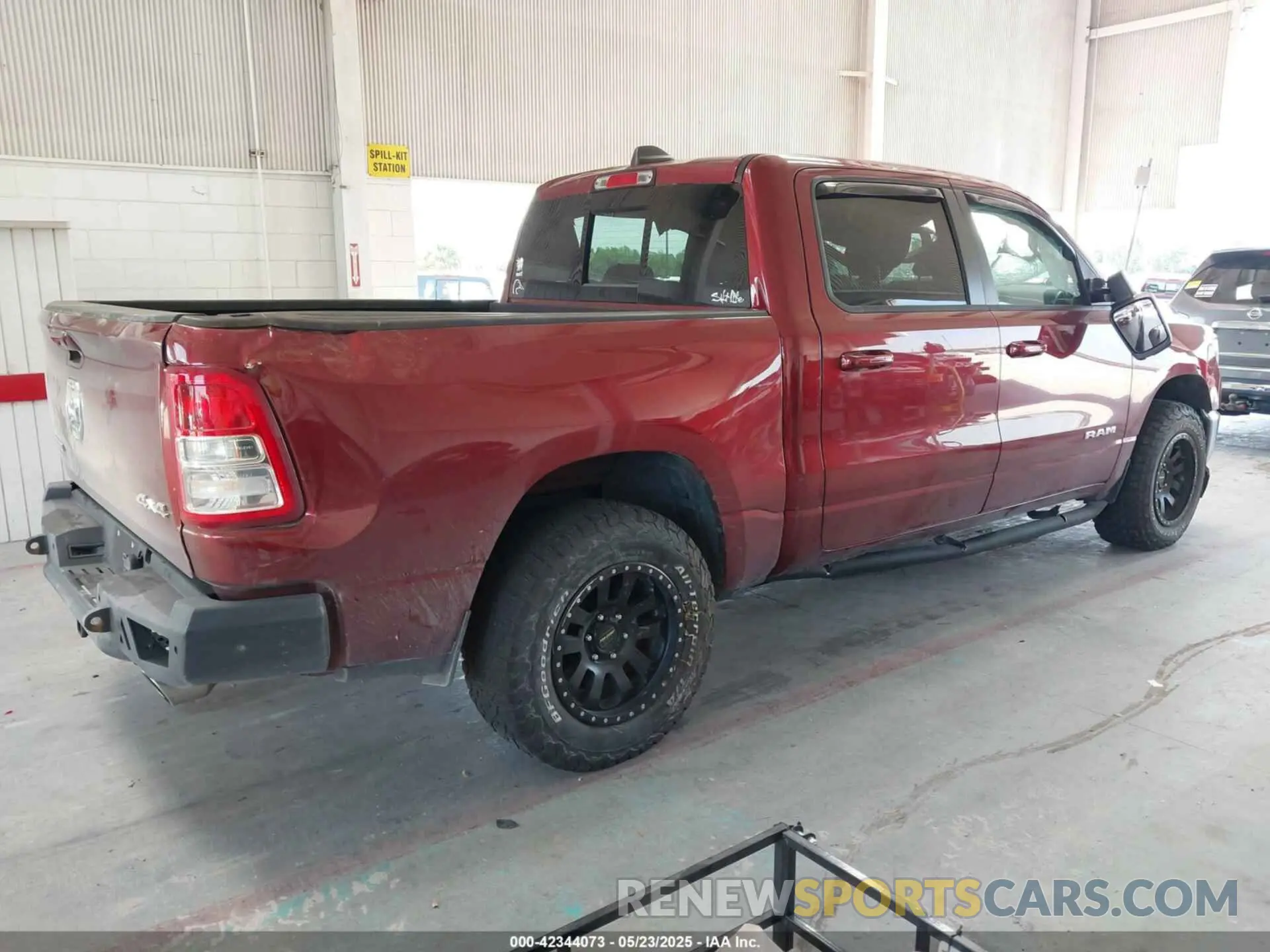 4 fotografías del automóvil dañado 1C6SRFFT9MN676871 RAM 1500 2021
