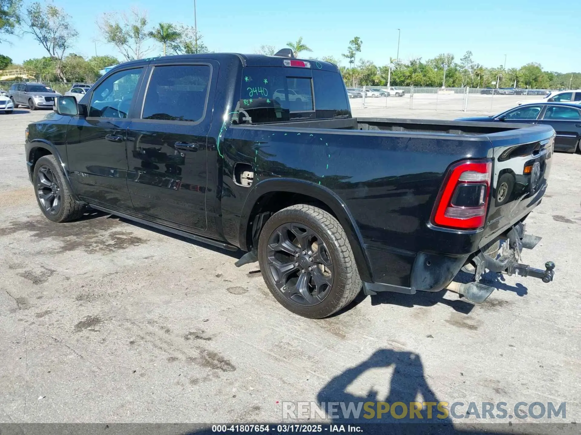 3 fotografías del automóvil dañado 1C6SRFHMXMN644565 RAM 1500 2021