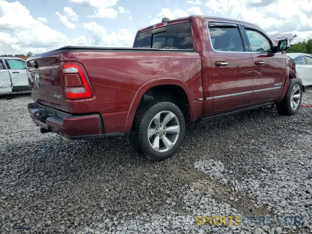 3 fotografías del automóvil dañado 1C6SRFHT9MN633502 RAM 1500 2021