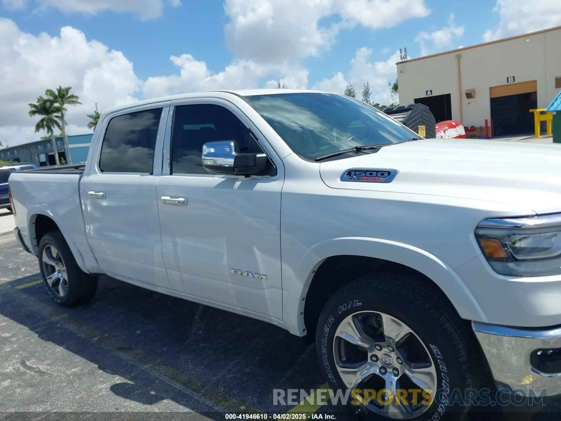 13 fotografías del automóvil dañado 1C6SRFJM5MN648372 RAM 1500 2021