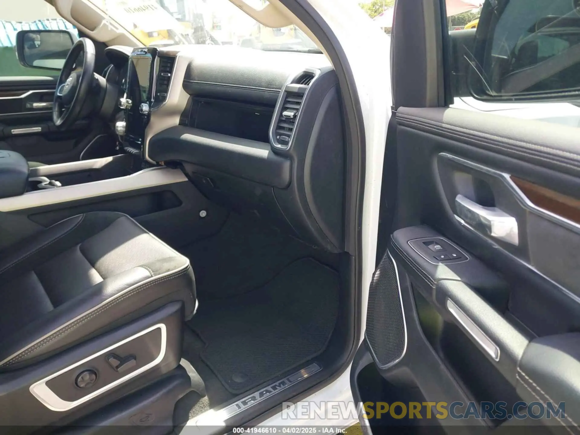 5 fotografías del automóvil dañado 1C6SRFJM5MN648372 RAM 1500 2021