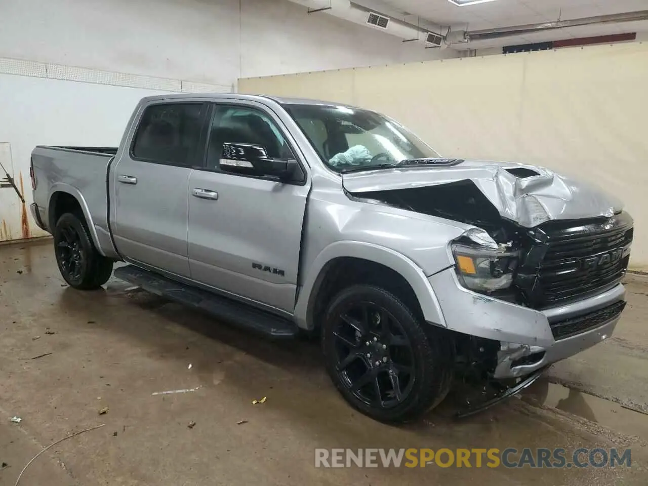 4 fotografías del automóvil dañado 1C6SRFJT0MN642471 RAM 1500 2021