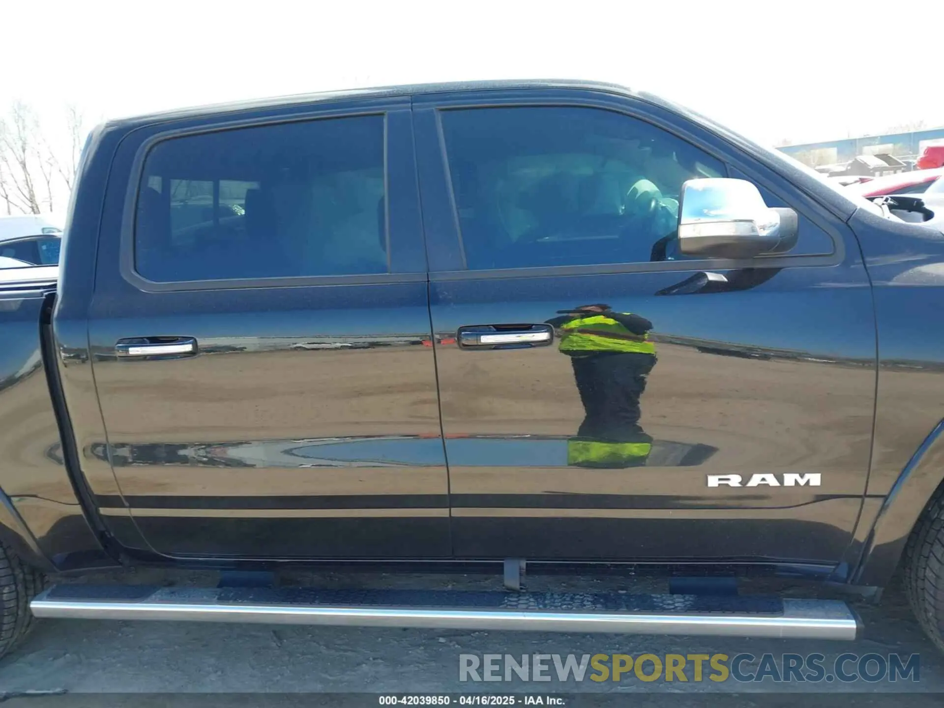 13 fotografías del automóvil dañado 1C6SRFJT0MN729206 RAM 1500 2021