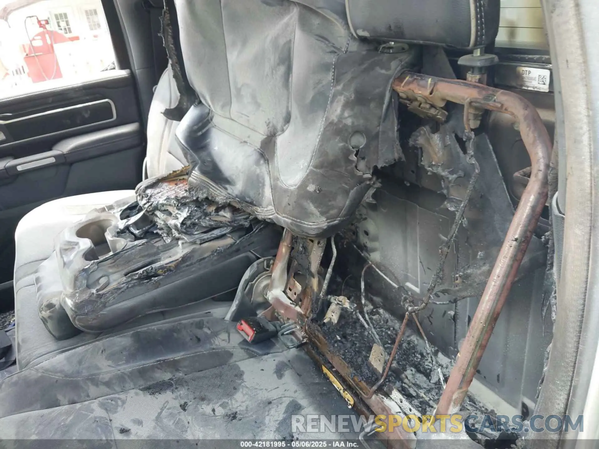6 fotografías del automóvil dañado 1C6SRFJT1MN525708 RAM 1500 2021