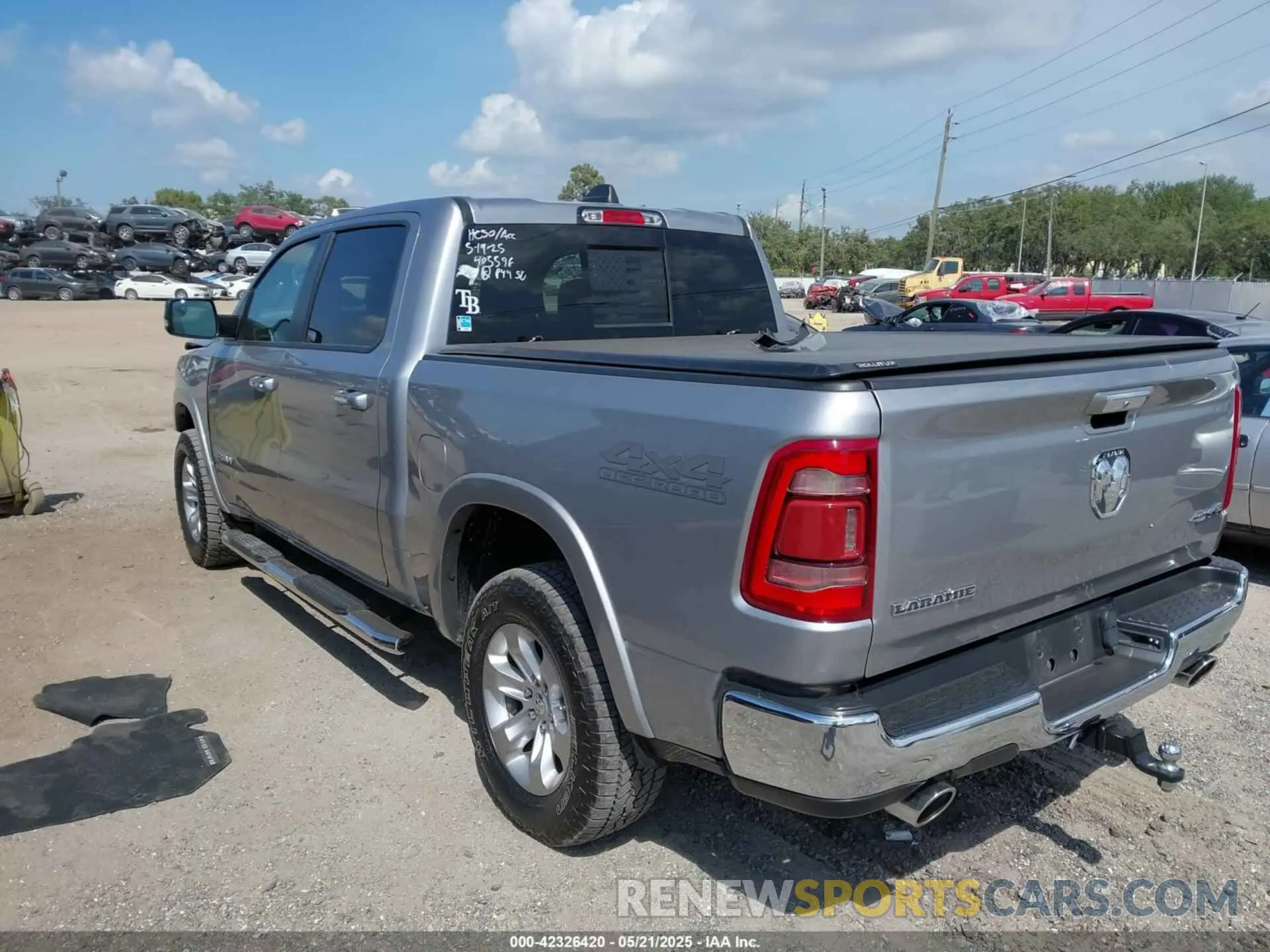 3 fotografías del automóvil dañado 1C6SRFJT1MN719168 RAM 1500 2021