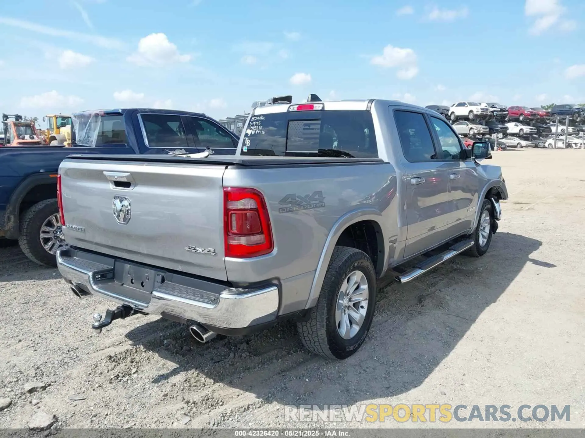4 fotografías del automóvil dañado 1C6SRFJT1MN719168 RAM 1500 2021