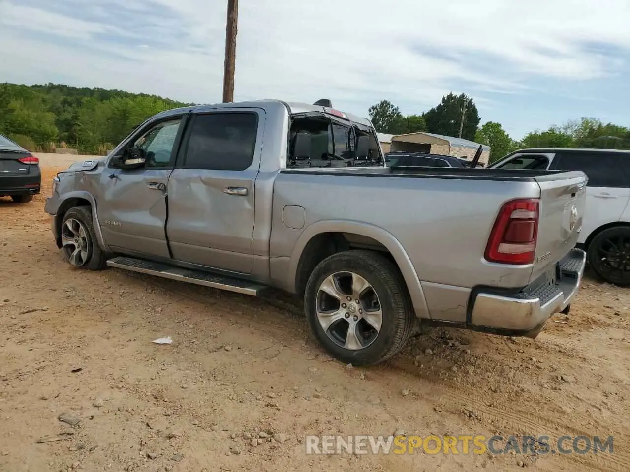 2 fotografías del automóvil dañado 1C6SRFJT1MN770377 RAM 1500 2021