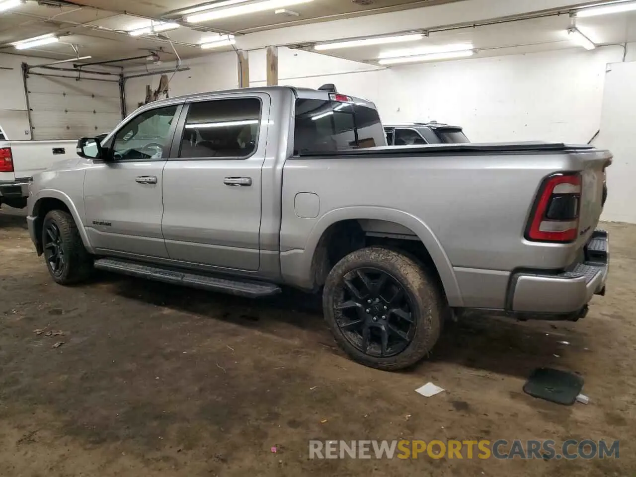 2 fotografías del automóvil dañado 1C6SRFJT2MN539665 RAM 1500 2021