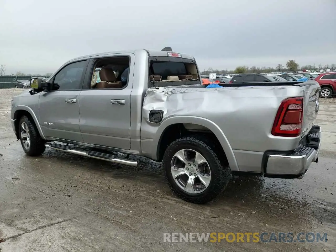 2 fotografías del automóvil dañado 1C6SRFJT3MN636051 RAM 1500 2021