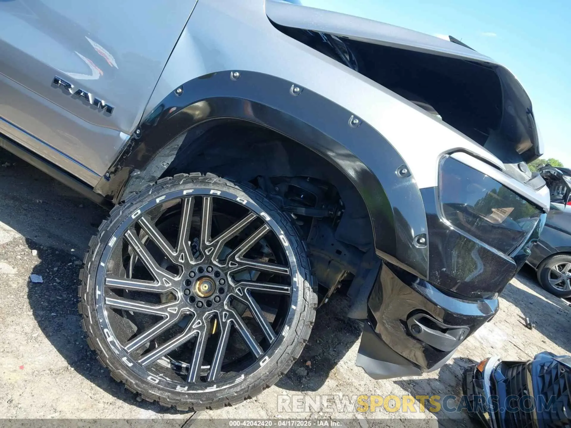 17 fotografías del automóvil dañado 1C6SRFJT3MN764080 RAM 1500 2021