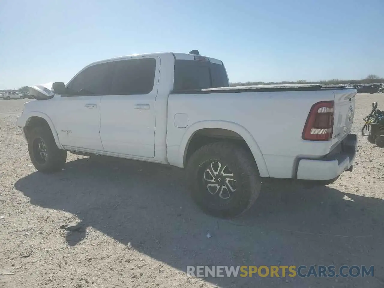 2 fotografías del automóvil dañado 1C6SRFJT5MN823307 RAM 1500 2021